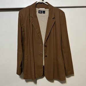 Chadwicks linen/cotton brown Blazer, 14T. Like new. Comes with tan T-shirt.